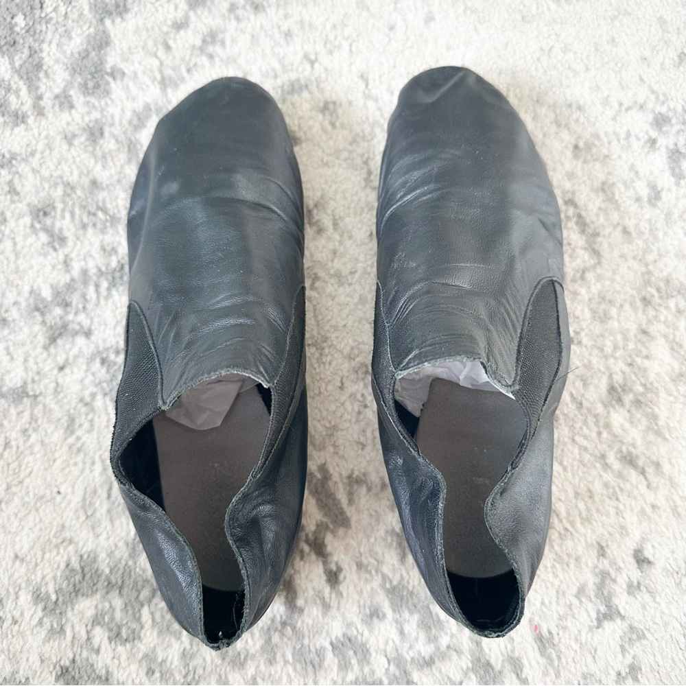 ⭐️3/$30⭐️ (bundle deal) Black Leather Dance Shoes size 8.5